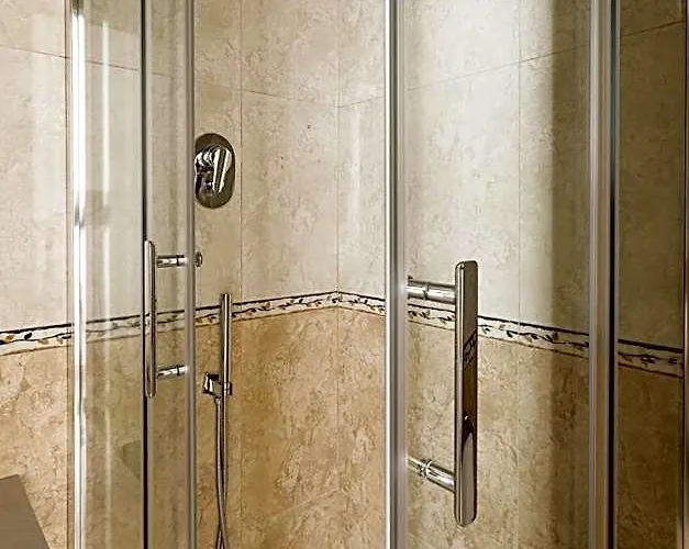Glam Luxury