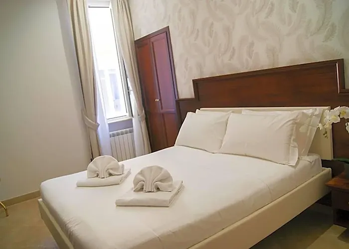 Glam Luxury Hotel