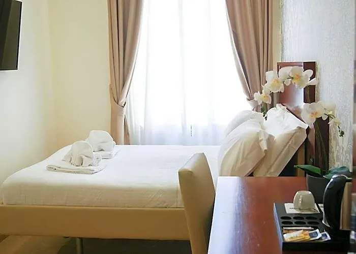 Glam Luxury Hotel